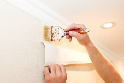 Pose de papier peint au Vivier-sur-Mer — revêtements muraux et toiles de verre